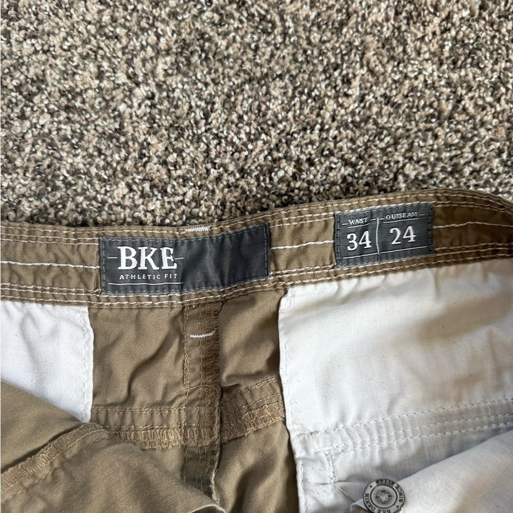 BKE Men's Tan Flat Front Athletic Khaki Shorts Size 34 - Picture 2 of 4